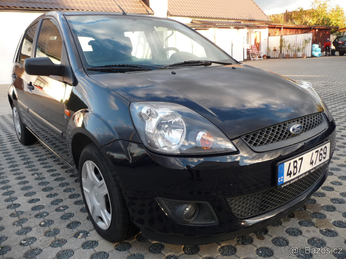 Ford Fiesta 1.3i najeto 28 000km 1.majitel koupeno v čr - 3