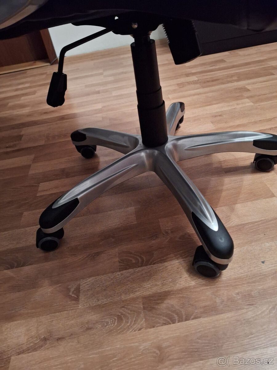 Prodám kancelářská židle kožená - 3