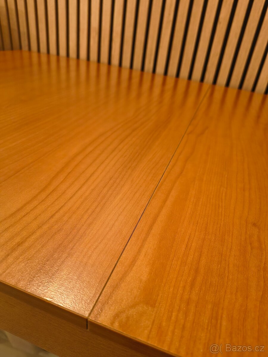 Rozkládací jídelní stůl - 3