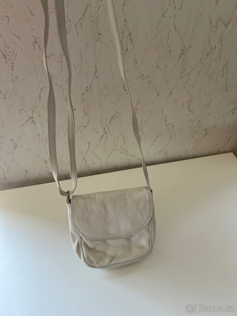 Bílá dámská kožená kabelka - 3