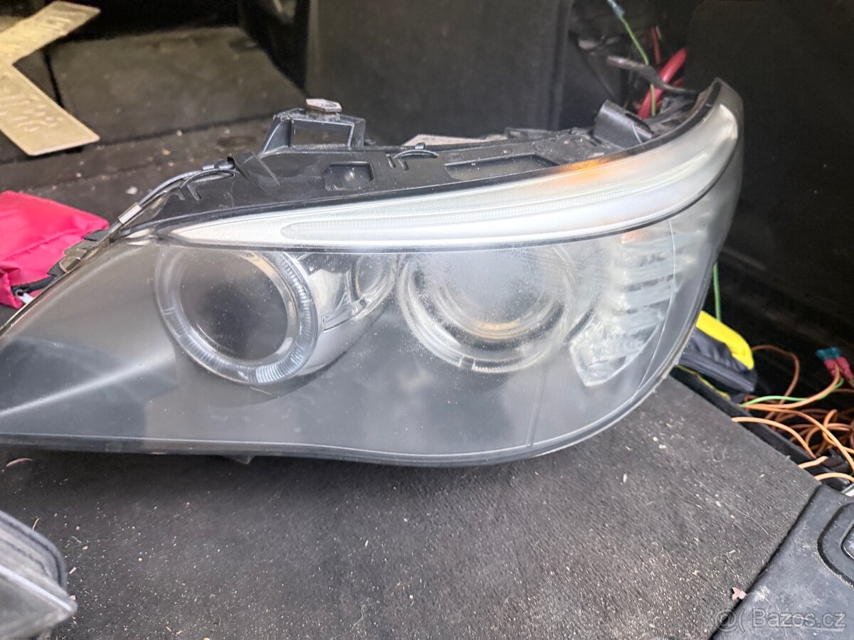 BMW e61 Přední bixenony - 3