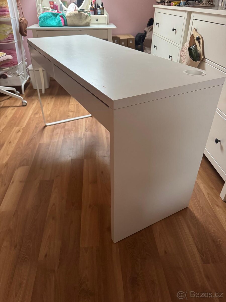 Psací a úložný stůl - 3