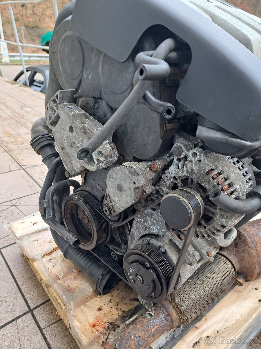 Motor BKD VW Touran 2.0TDI 103kW - 3