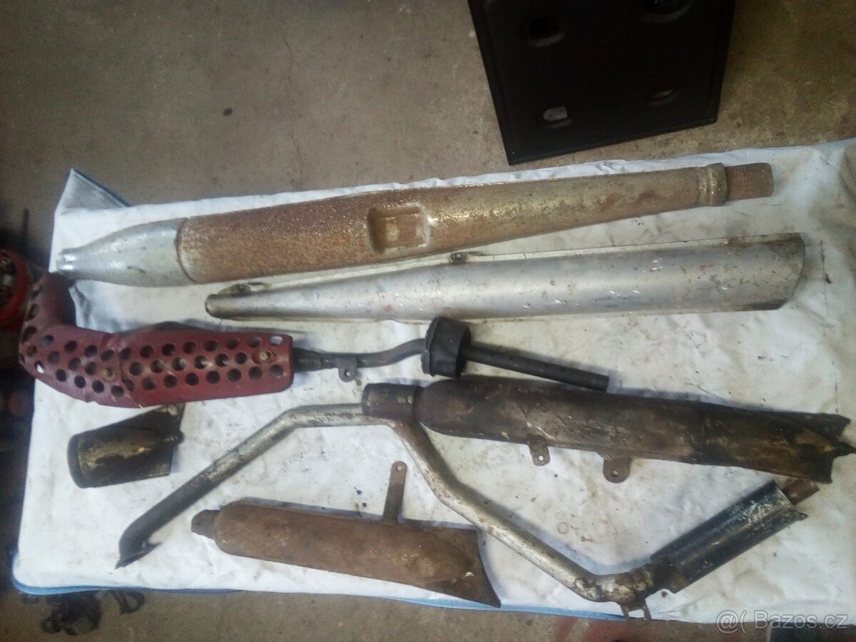 JAWA - ŘIDÍTKA, VÝFUKY,STOJÁNEK - 3