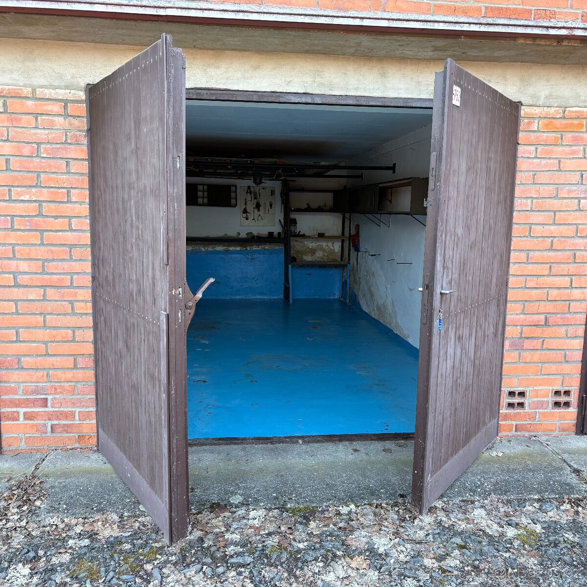 Pronajmu garáž na Obecinách - 3