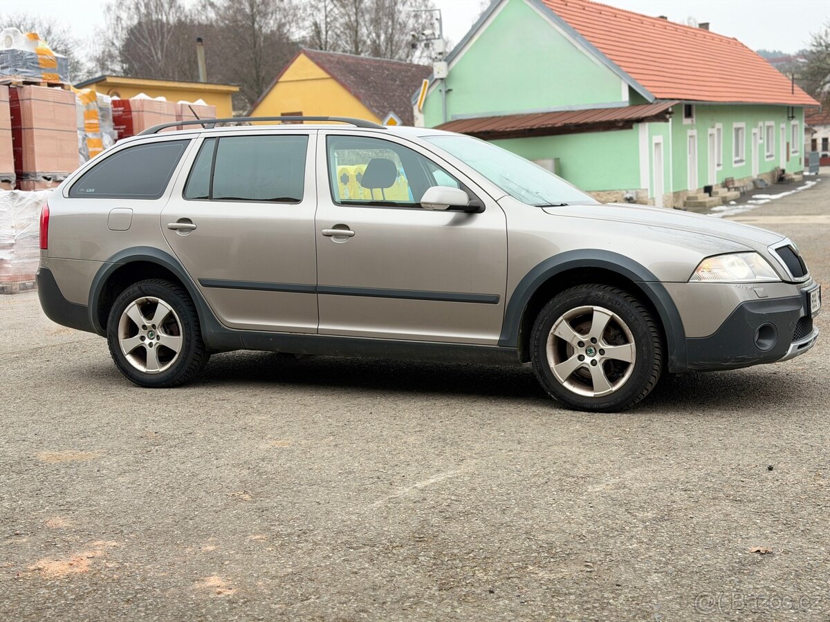 Škoda Octavia 2 Scout díly - 3