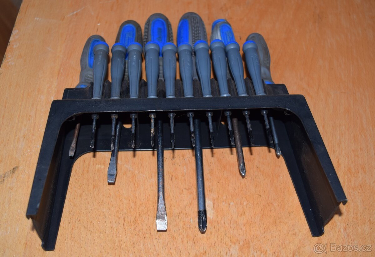 sada šroubováků se stojánkem - 3