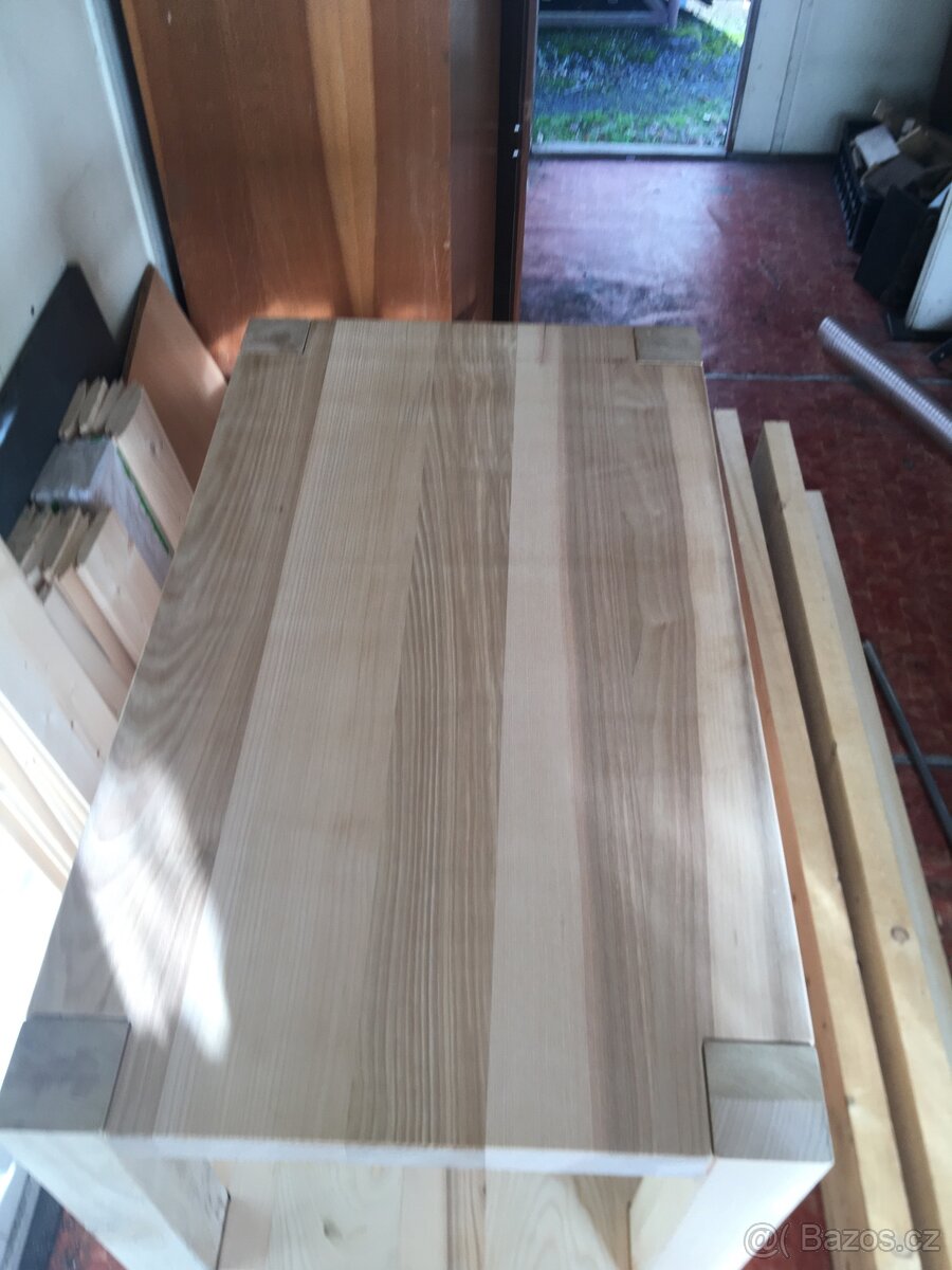 Konferenční stolek z masivu - 3