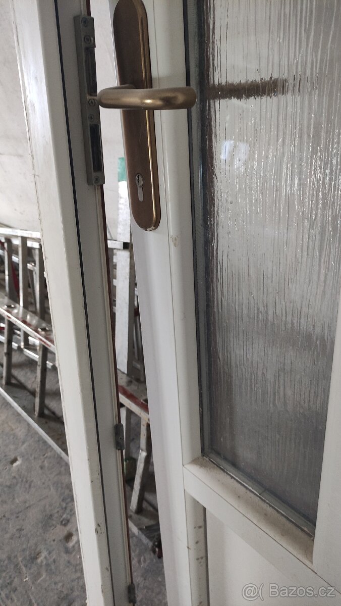 Vchodové bezpečnostní dveře, bílo-hnědé - 3