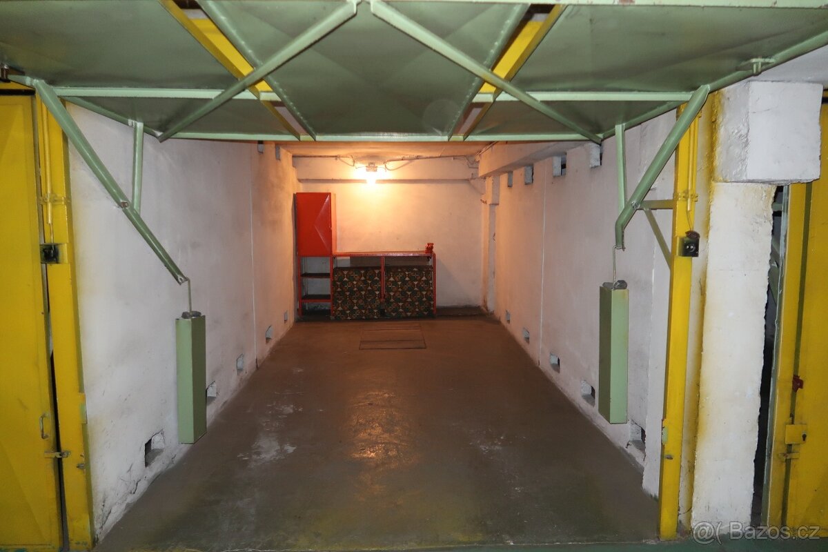 ==Sleva== Prodej garáže, 17 m², Praha, ul. Písečná - 3