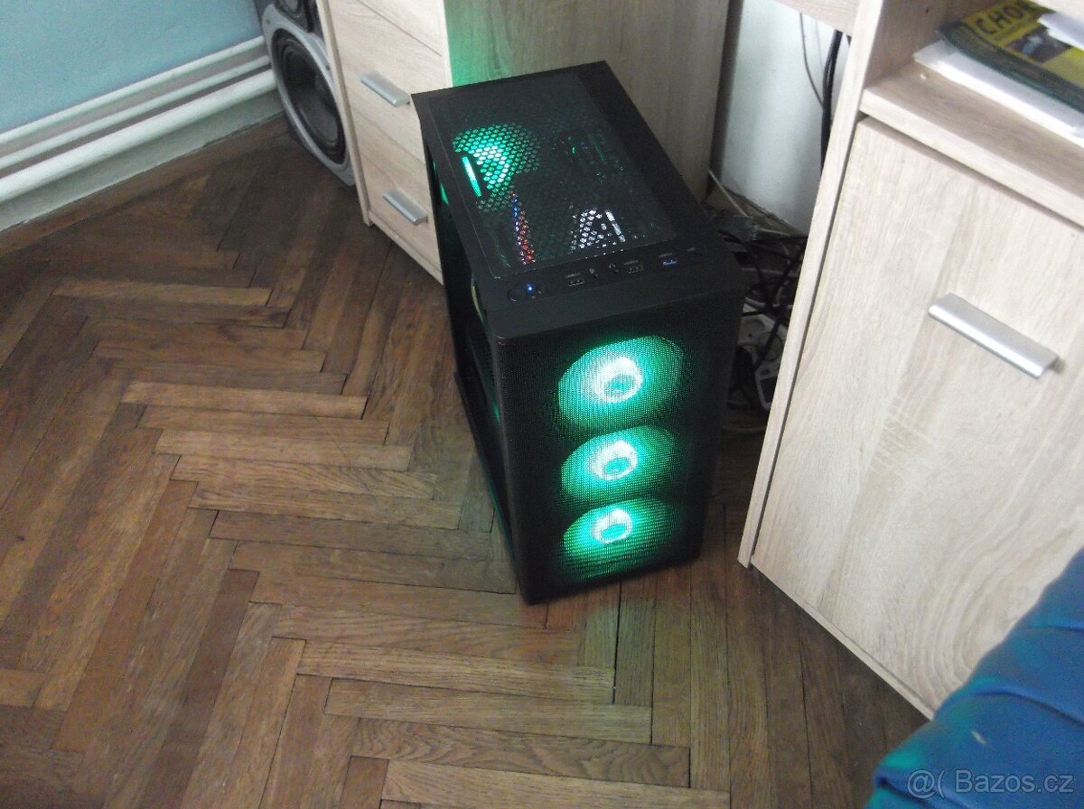 herní PC: i5 9600K+RX 5700xt+16GB RAM - 3
