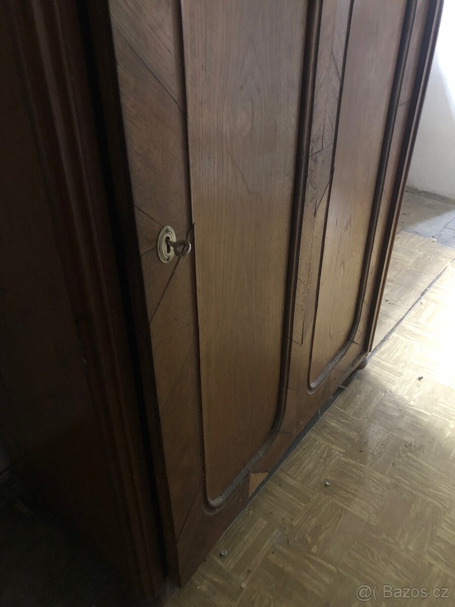 Starožitný nábytek - 3