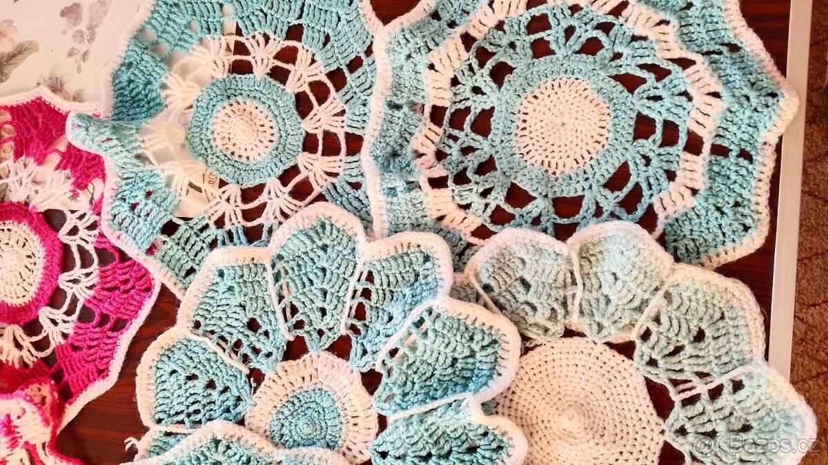 Dečky ruč.háčkované 500kč 9kusů - 3