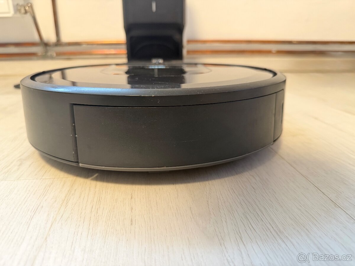 iRobot Roomba i7 - 3