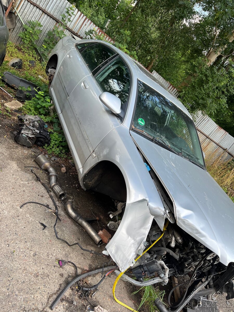 Audi A8 - 3