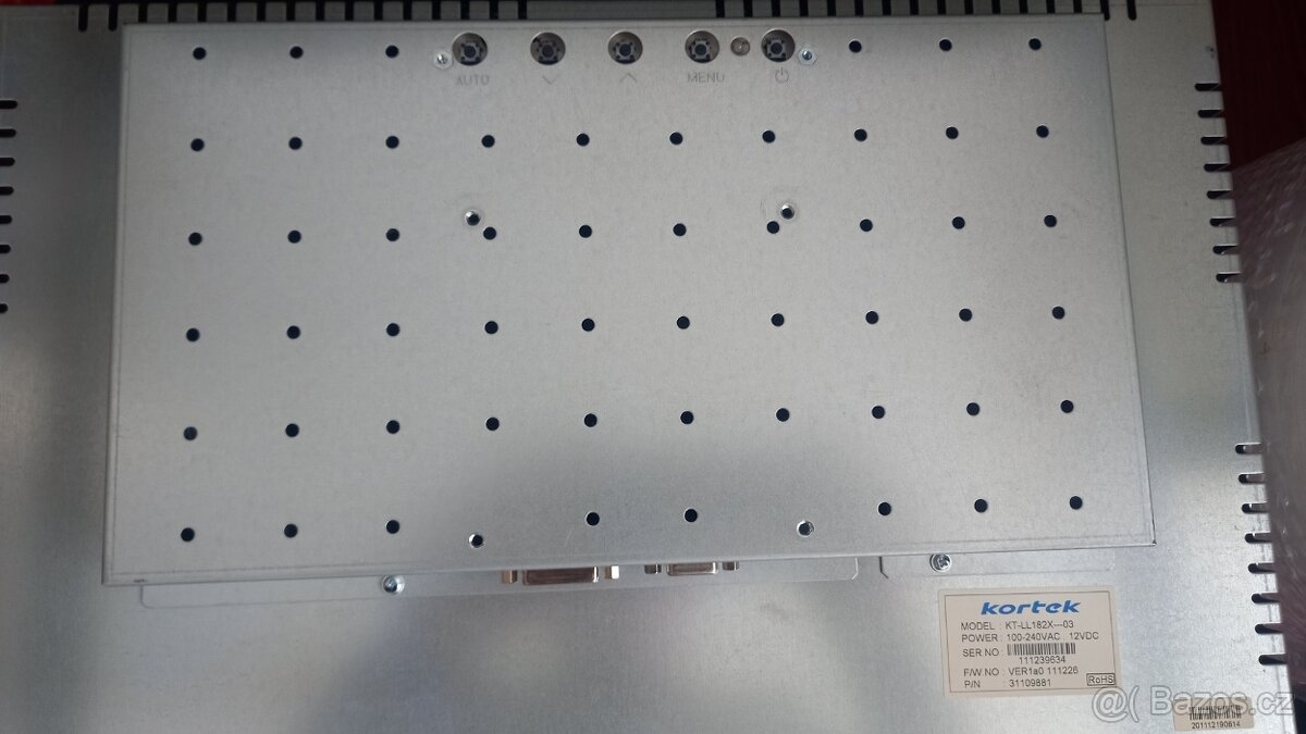 LCD monitory - 3