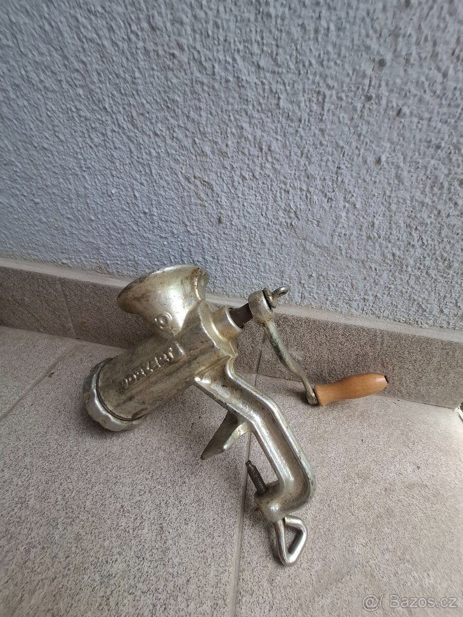 Mlýnek na maso - 3