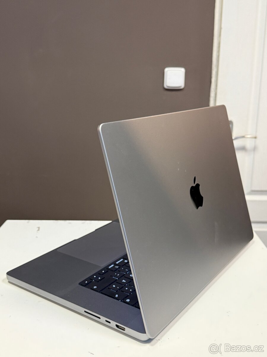 MacBook PRO 16” M1 PRO|16|512 - 3
