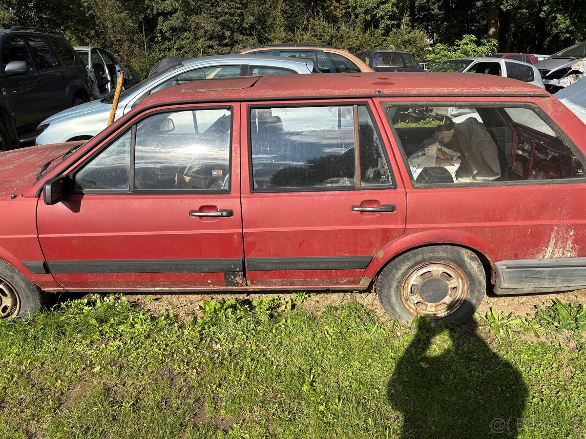 Vw passat B2 variant 1.6 benzín - 3