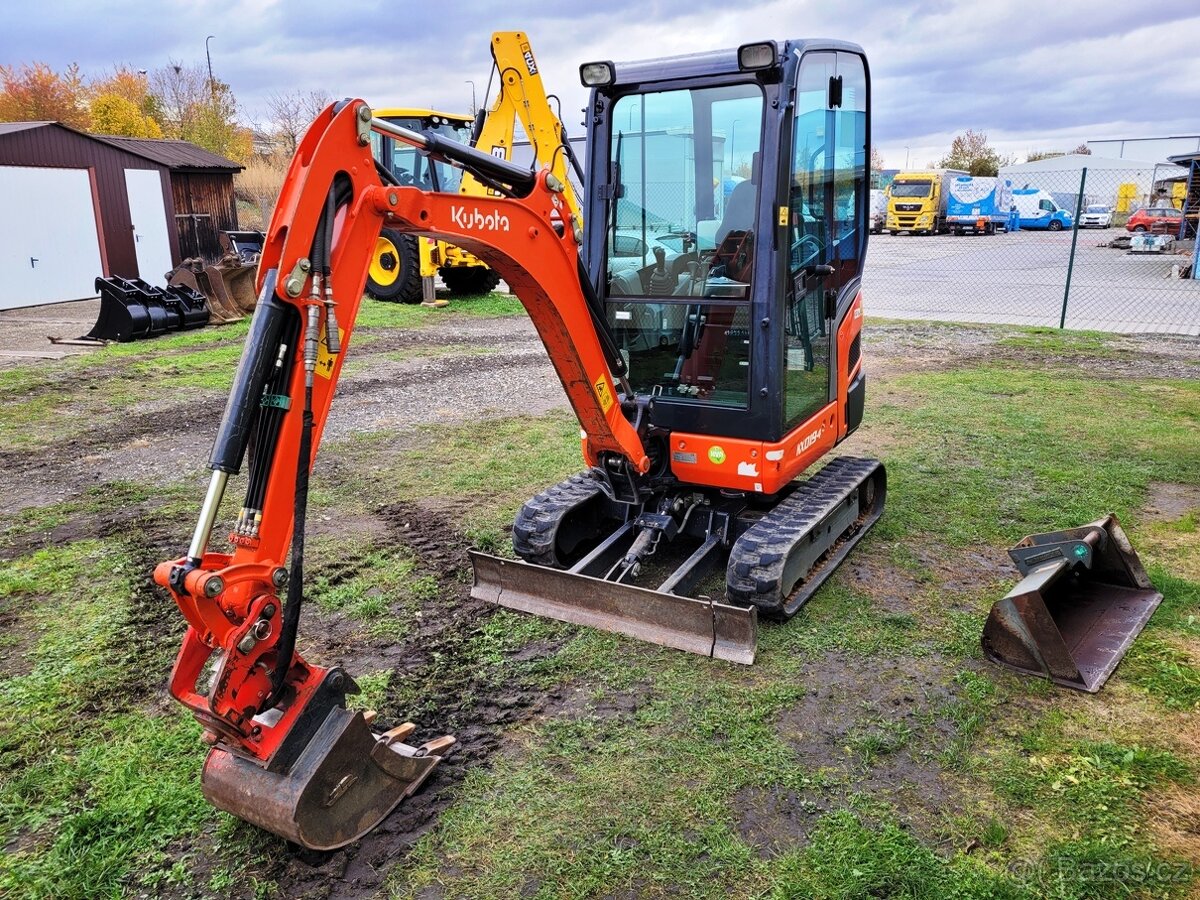 minirypadlo Kubota KX 019-4 + Powertilt - 3