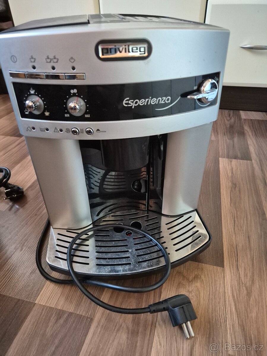 DeLonghi Magnifica kavovar - 3