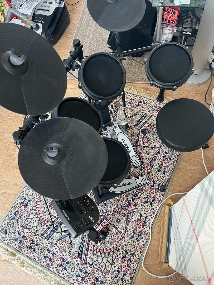 Alesis Nitro Mesh Kit - 3