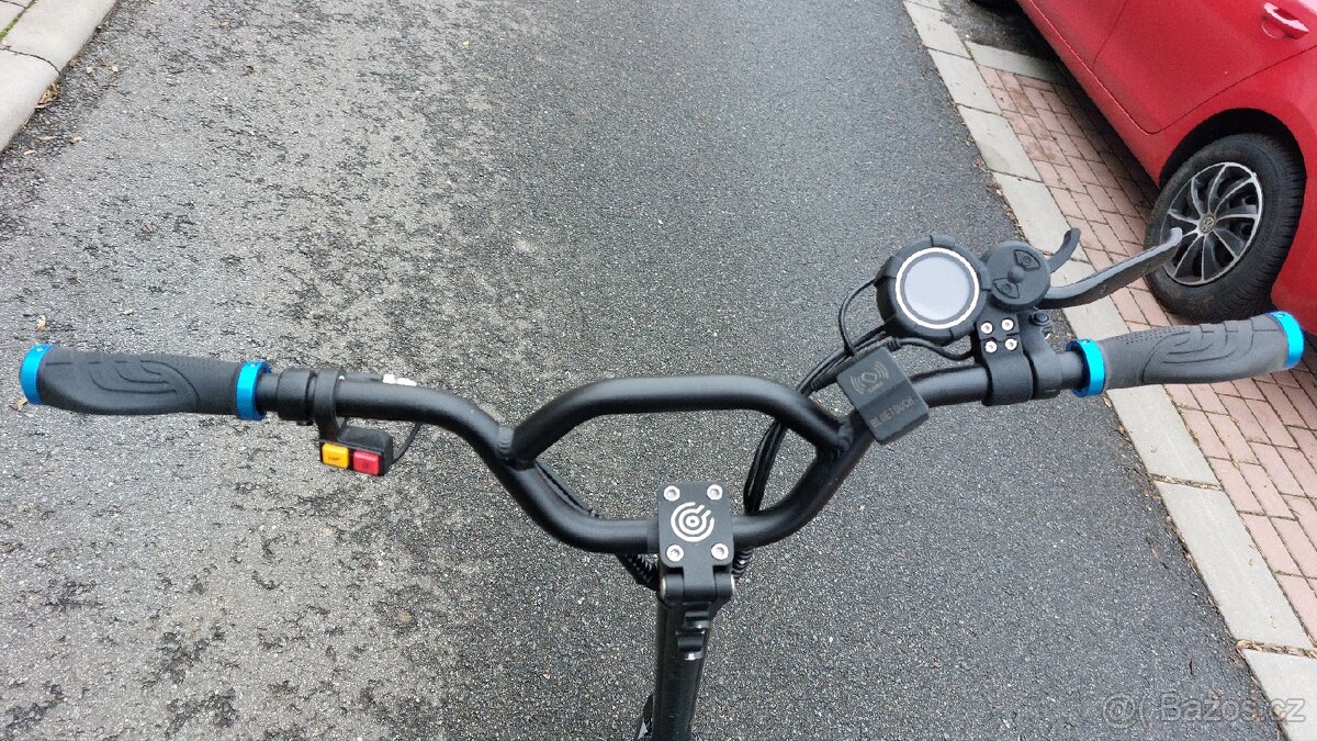 Elektrokoloběžka bluetouch bt1000 - 3