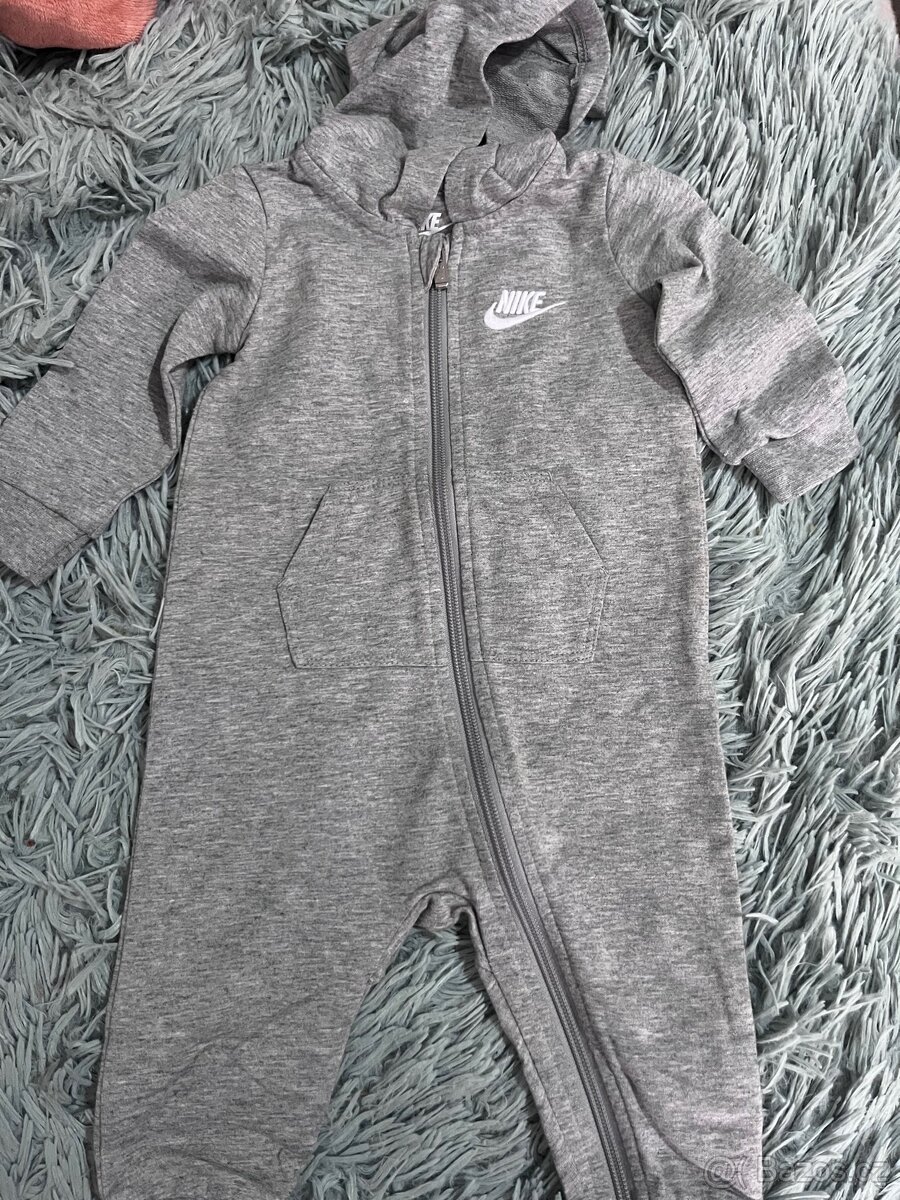 Značkové oblečení a boty - 3