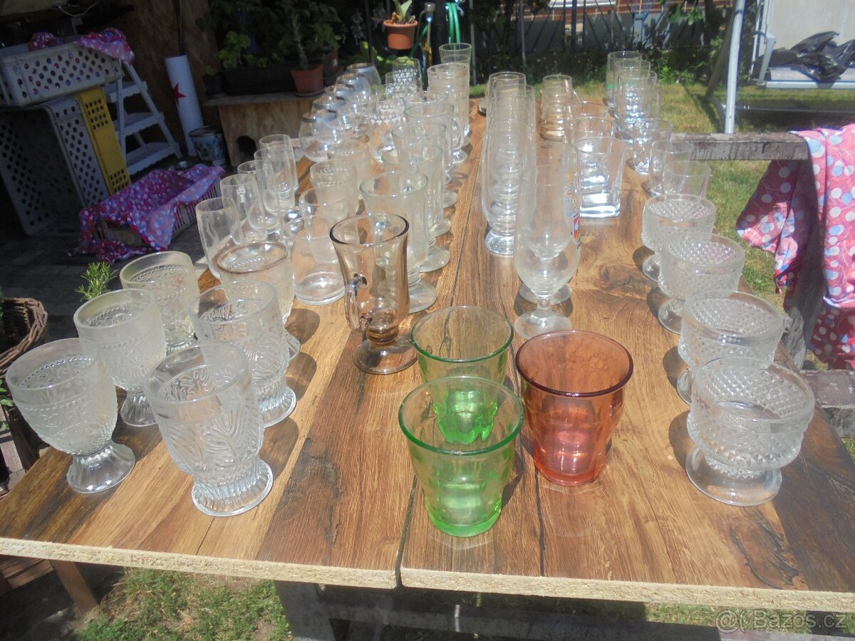 skleničky a hrnečky - 3