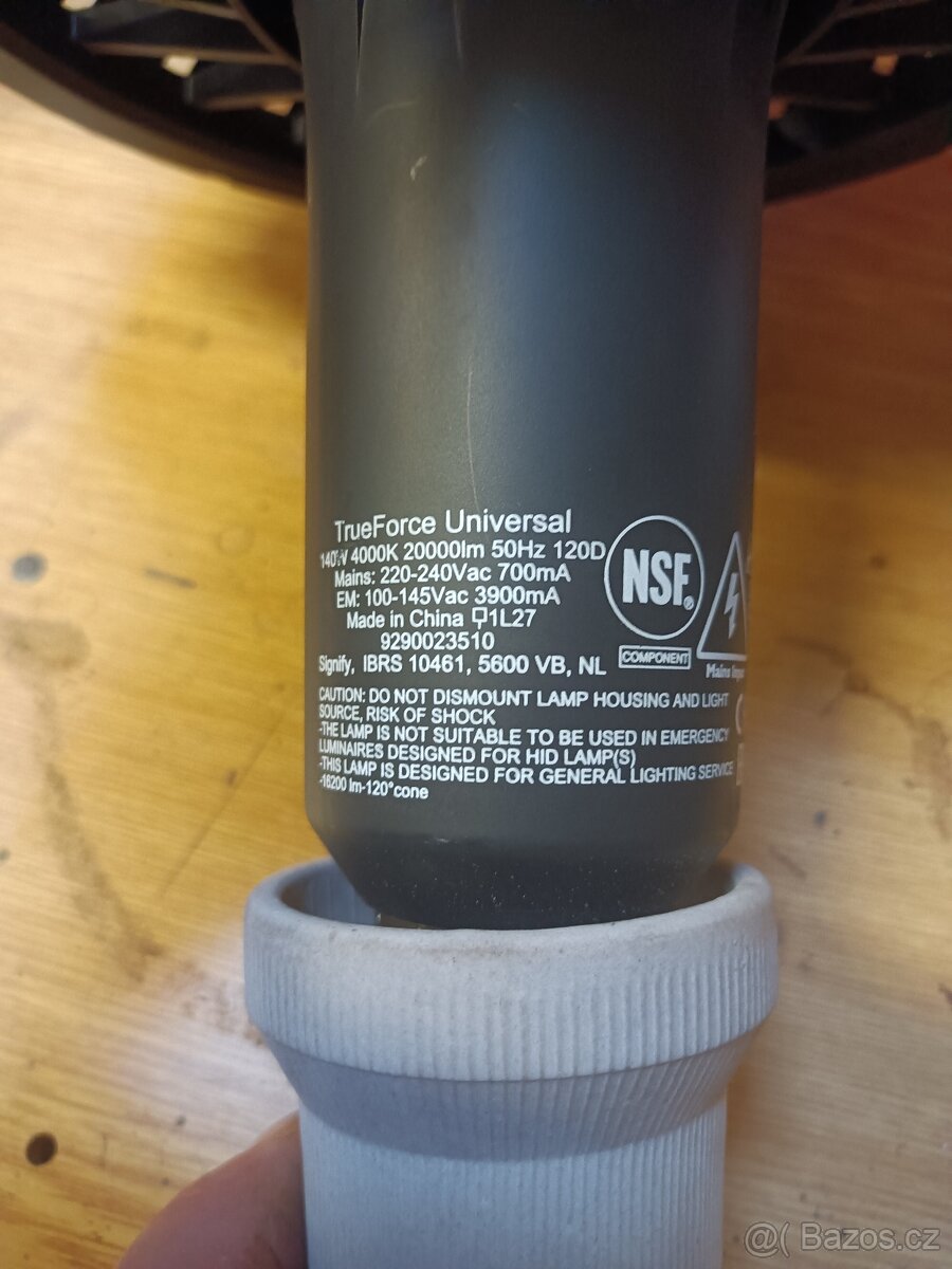 LED světlo Philips 140 W - 3