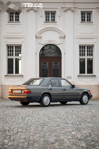 MERCEDES-BENZ 124 97KW - 3