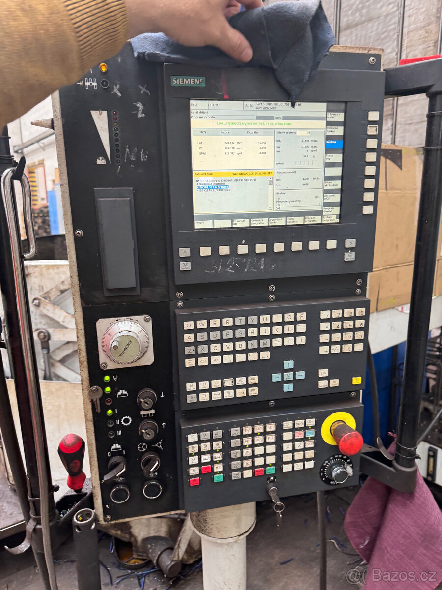 svislý soustruh TOS HULIN SKJ 12 CNC - 3