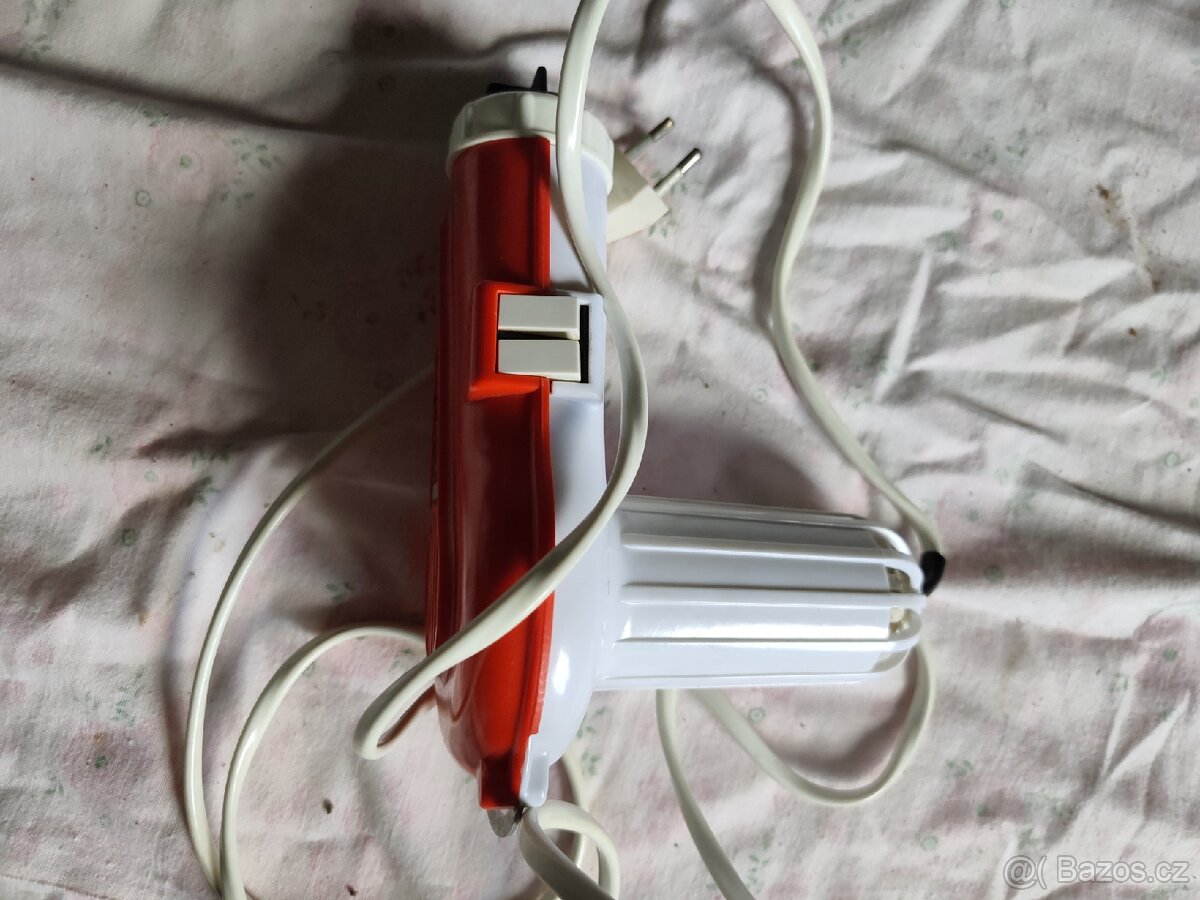Zapomenutý retro fén - 3