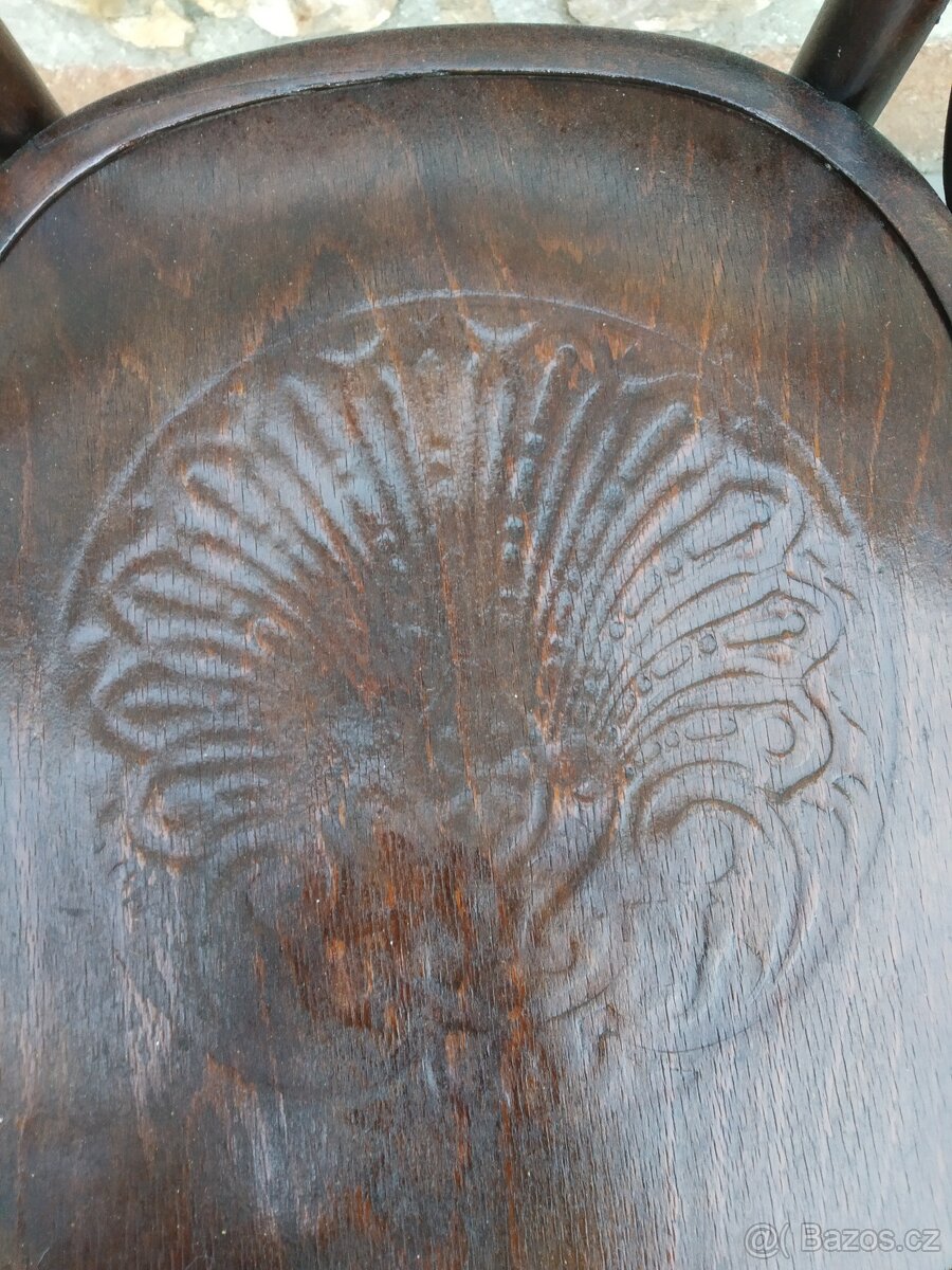 Židle Thonet, v porenovačním stavu. - 3