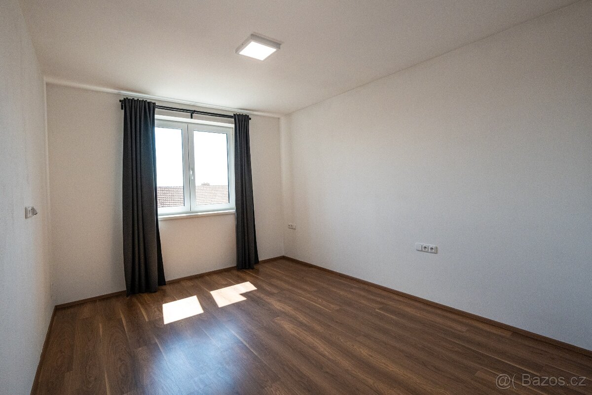 Pronajmu byt 3+kk - Velké Bílovice - 3