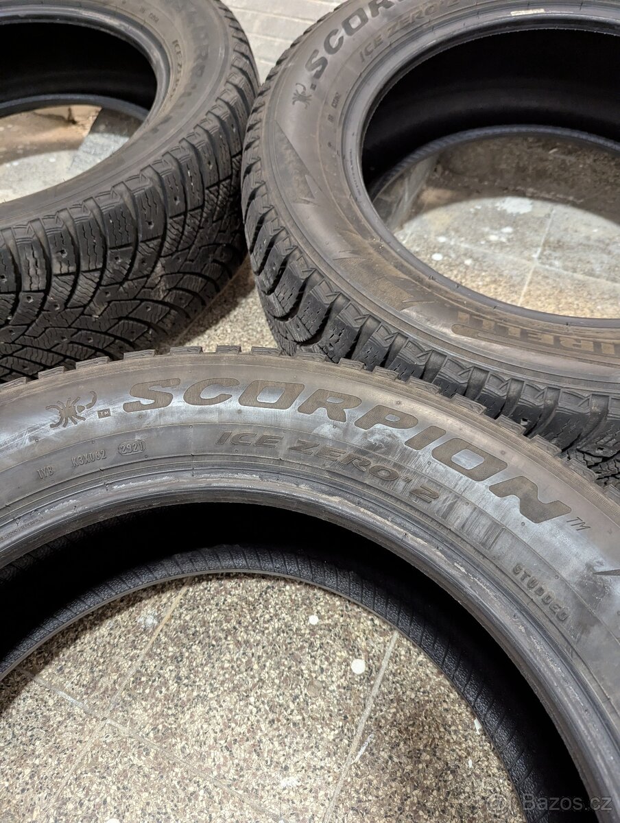 Sada zimních pneumatik Pirelli Scorpion Ice Zero 2 235/60R18 - 3