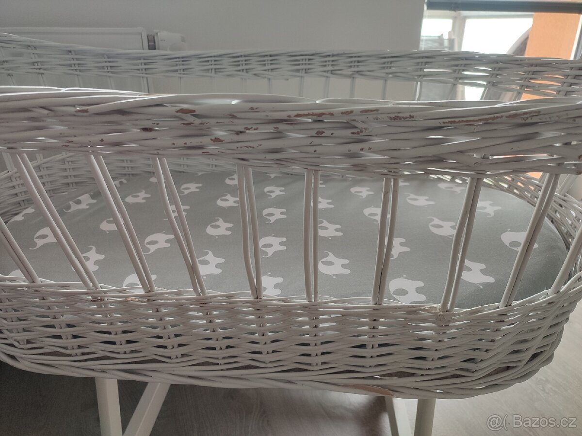 Proutena postylka na koleckach - 3