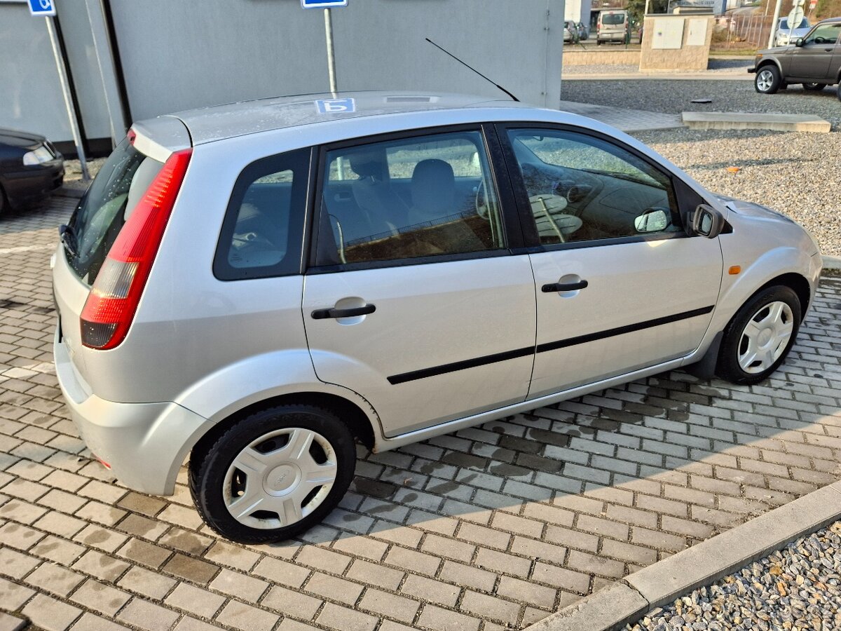FORD FIESTA 1,4 - 3