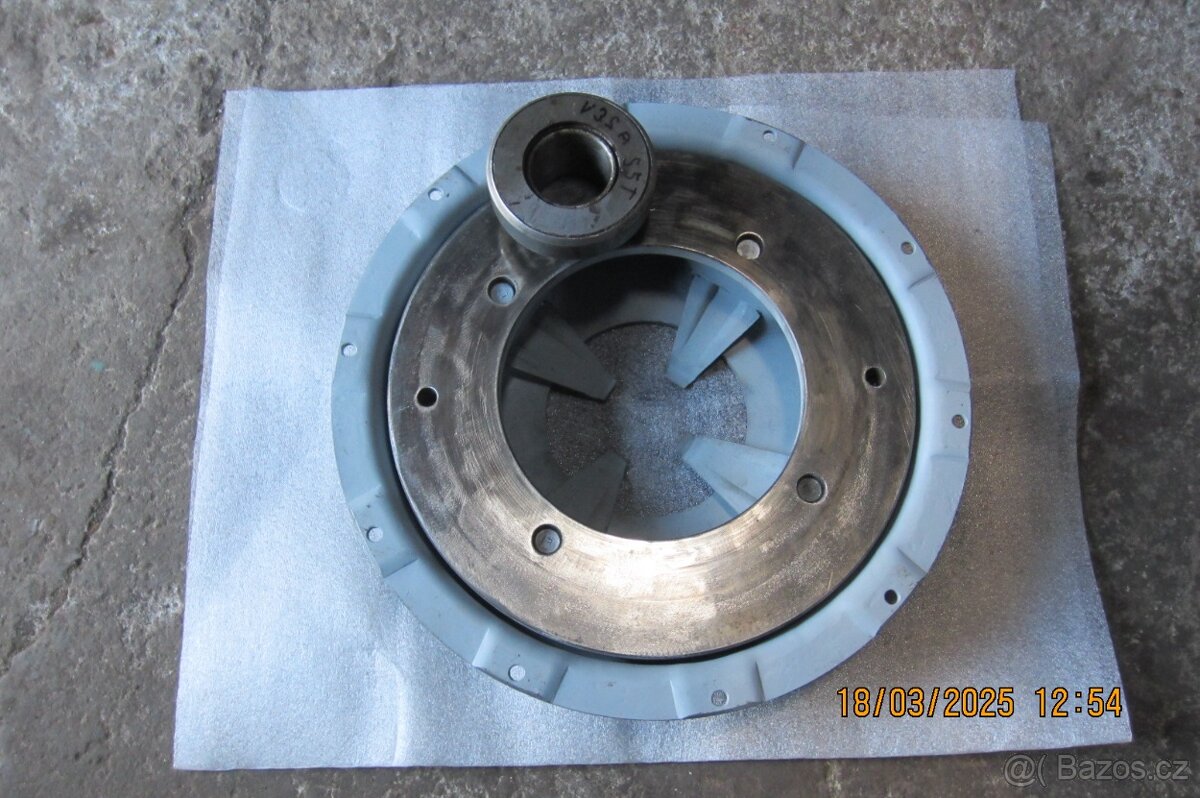 PRAGA v3S a S5T PŘÍTLAČAK + LOŽISKO SPOJKY - 3