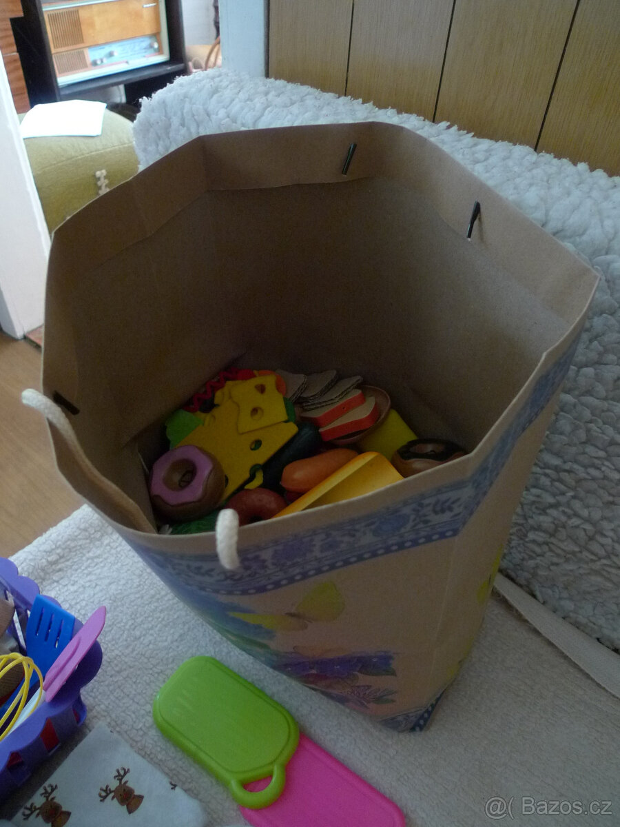 Vybavení do kuchyňky - 3