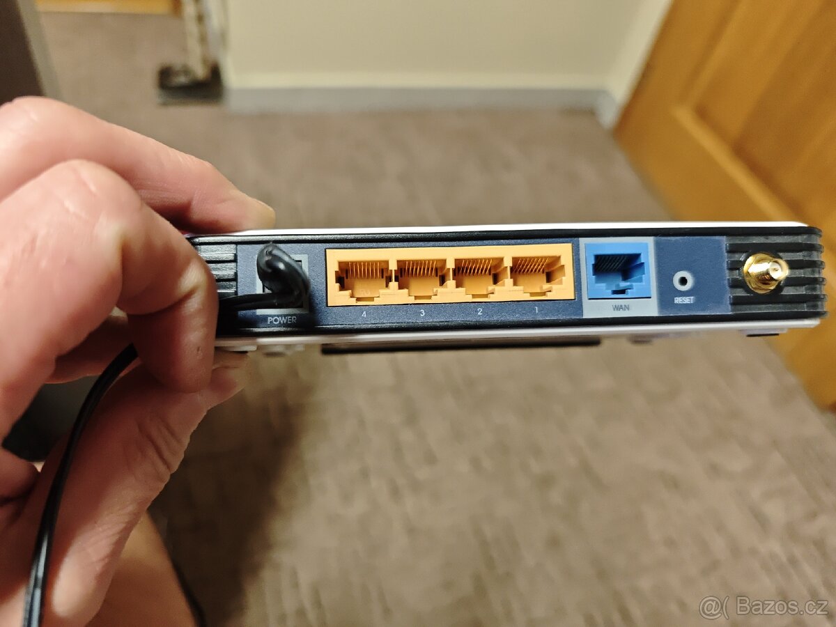 WiFi router TP-LINK TL-WR543G - 3