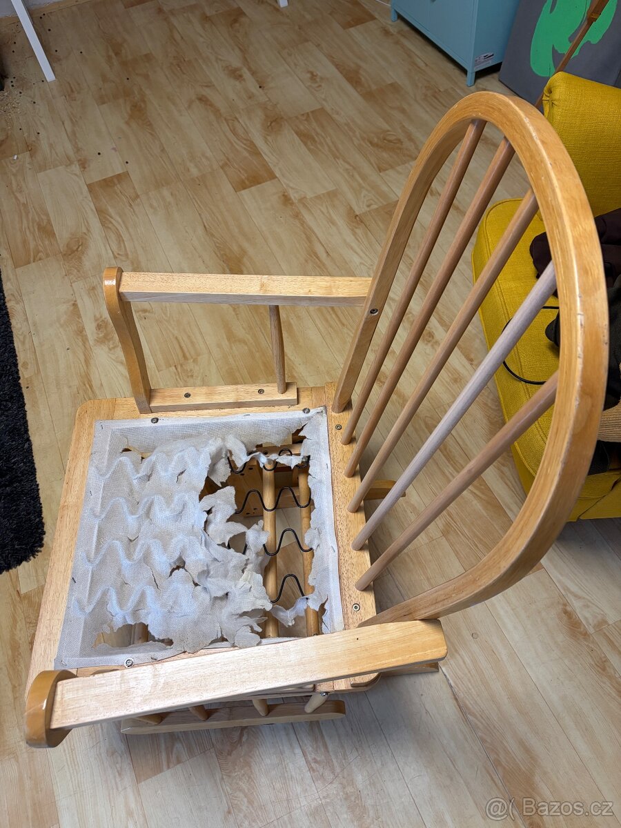 Houpací křeslo s podnožkou - 3