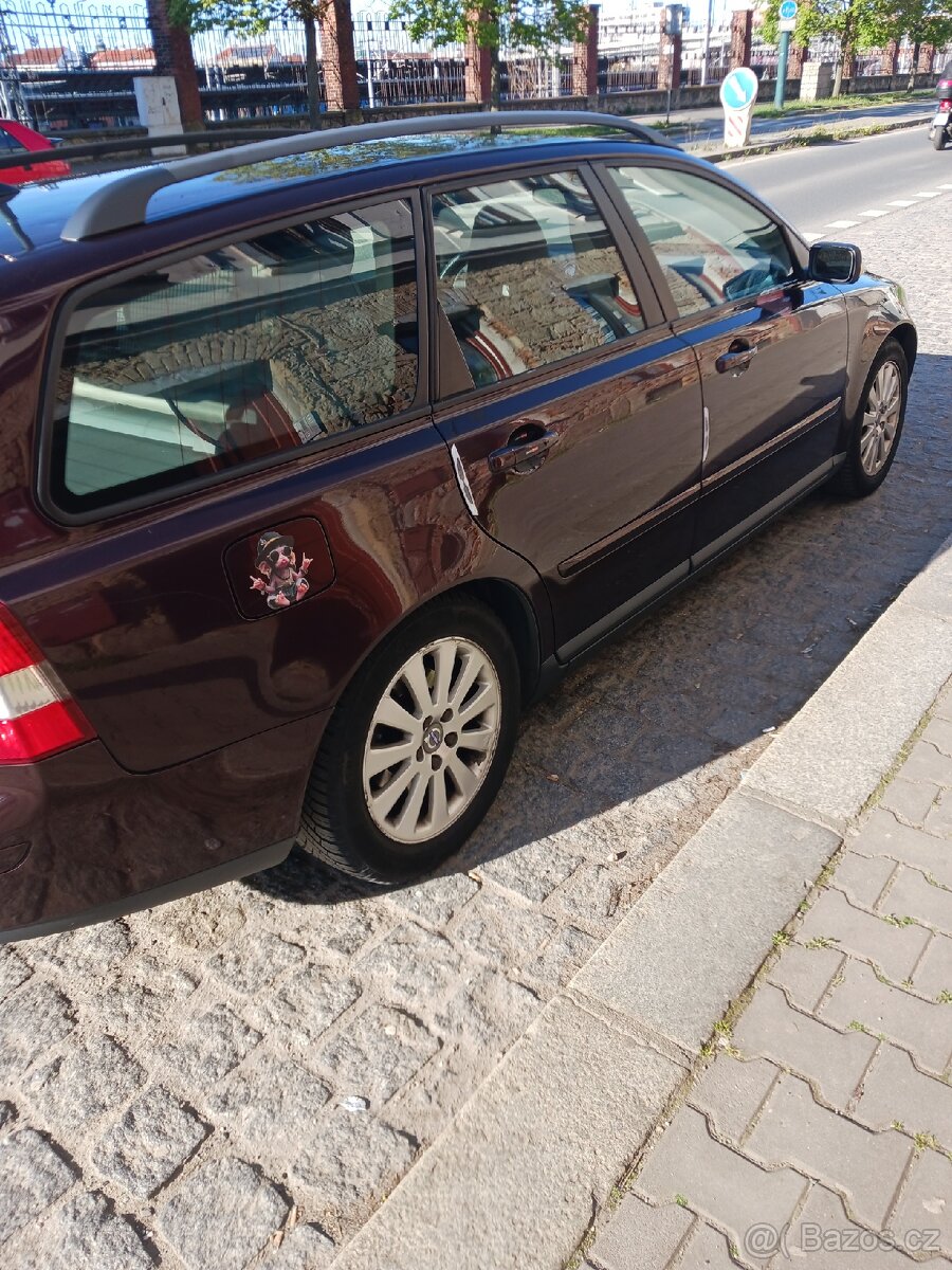 Volvo v50 - 3