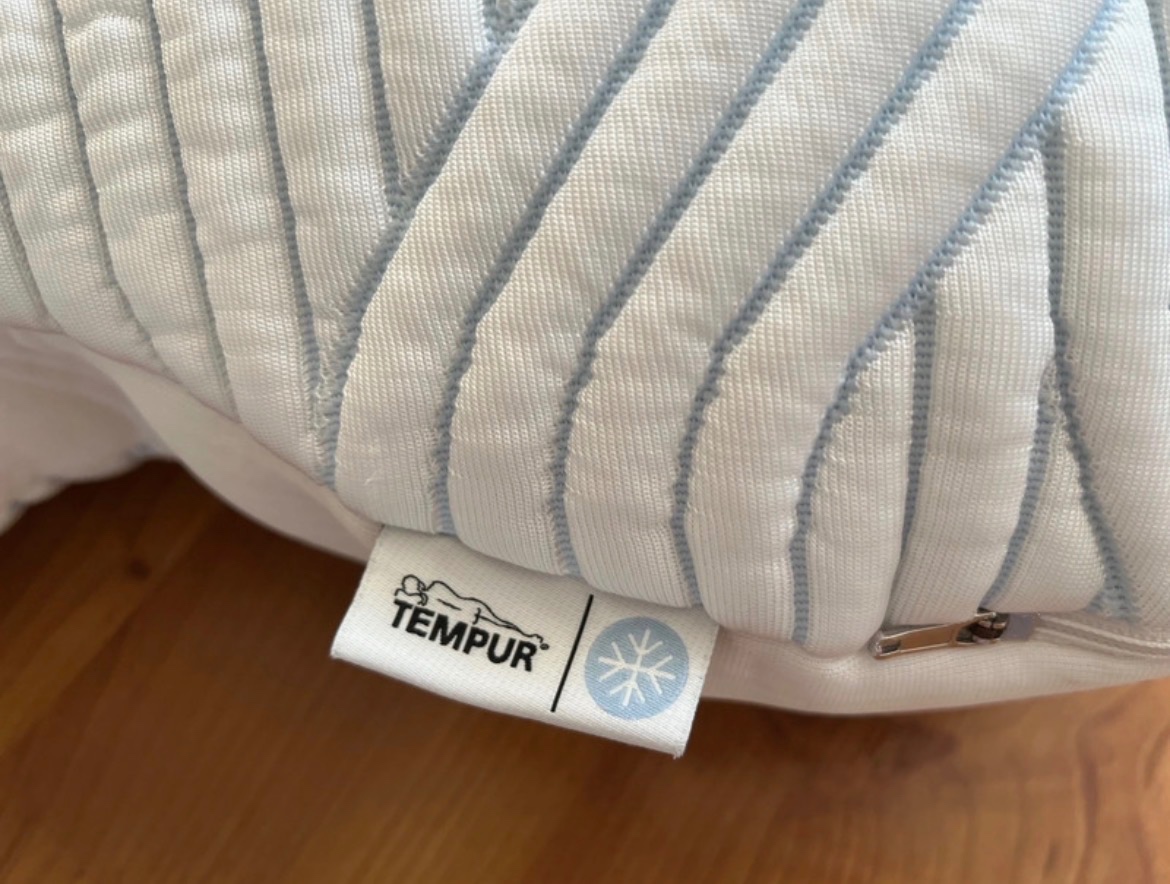 Ergonomický polštář Tempur® Ombracio SmartCool + povlak - 3