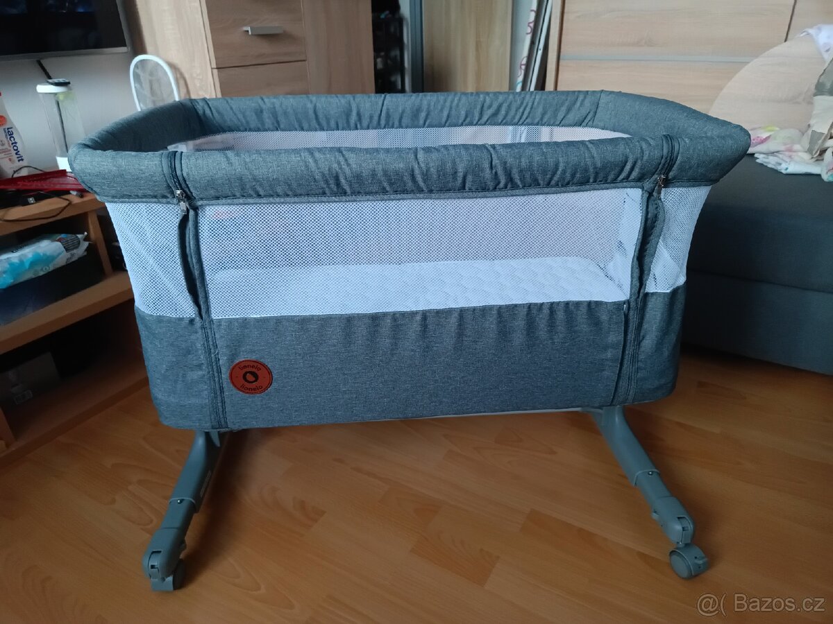 Prodám postýlku na kolečkách Lionela - 3