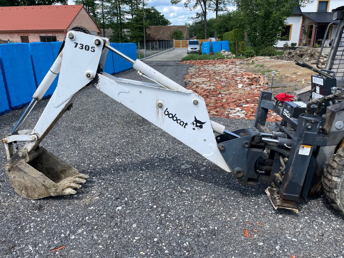 Podkop Bobcat 730s - 3