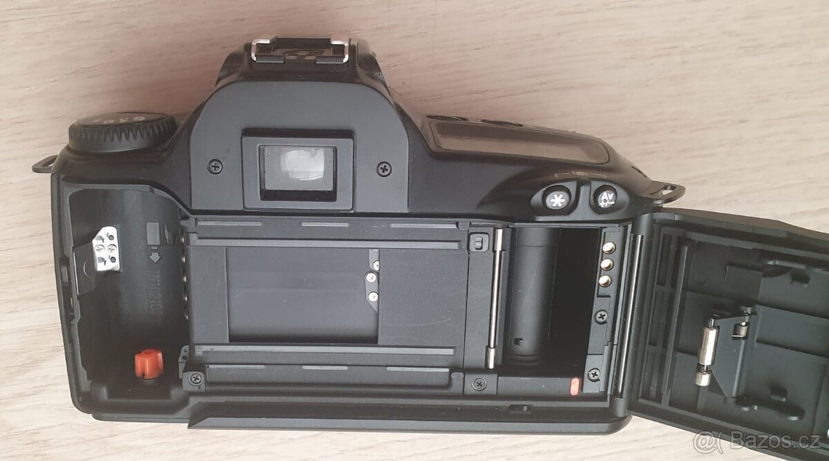 Canon EOS 3000 - 3
