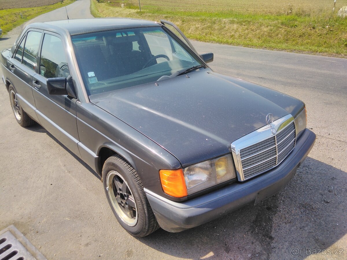 Mercedes W201 190 E 2.3 i ,, zamluveno" - 3