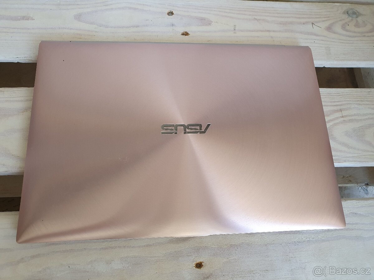 Asus ZenBook UX31E na díly, nejde. - 3