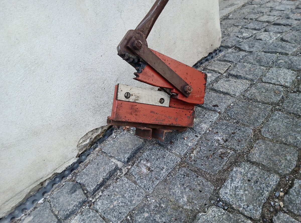 Pákové nůžky NCRP 150/4 - 3